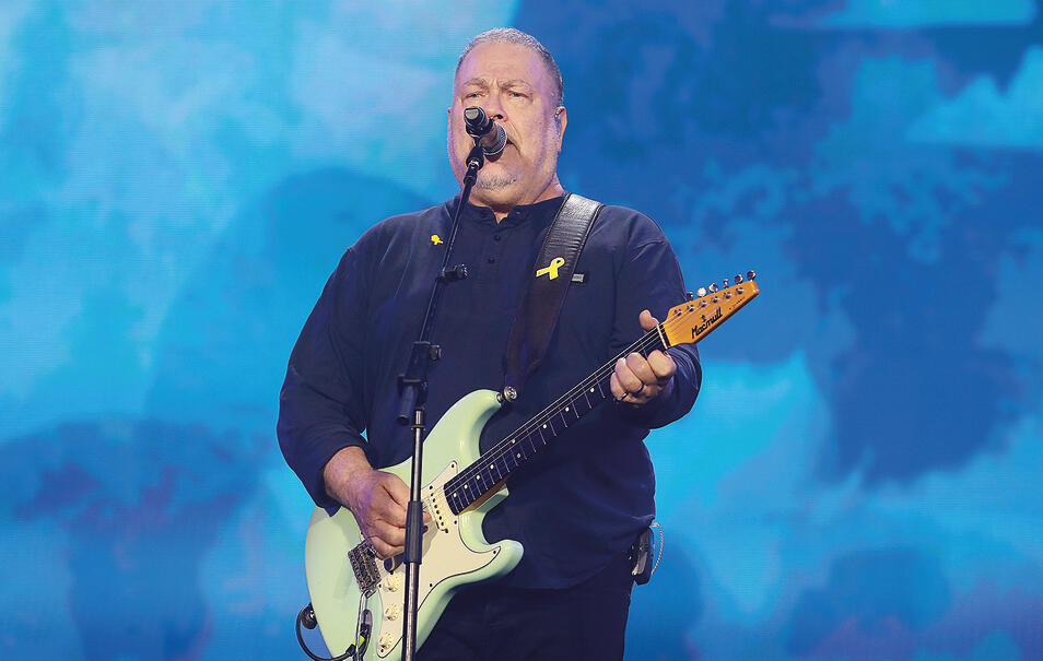 "שמח שהשירים ממשיכים לרגש". פוליקר