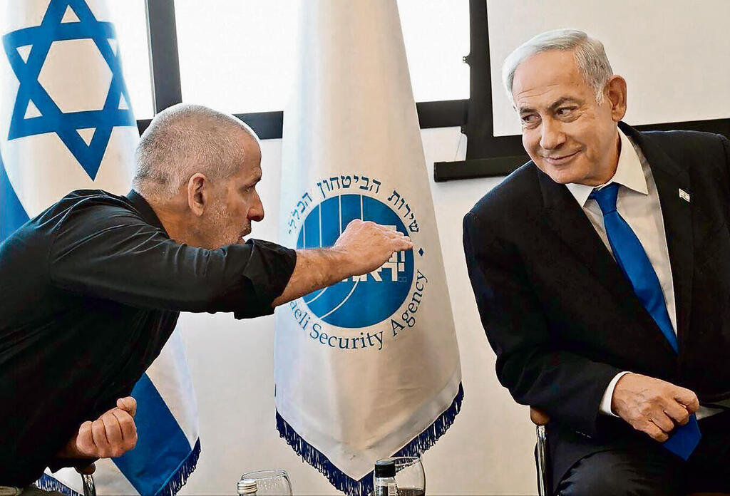 נתניהו ורונן בר. ראש הממשלה הורה לשב"כ להימנע מכל פעולה בכוח הזרוע ברצועת עזה | צילום: קובי גדעון, לע"מ