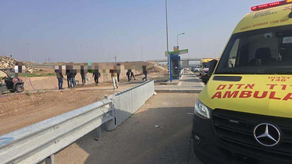 The scene of the attack near Kibbutz Tel Yosef (Photo: Magen David Adom) זירת הפיגוע בתל יוסף