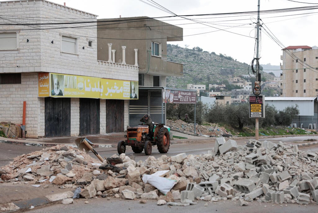 Aftermath of Israeli raid on Qabatiya (Photo: REUTERS/Mohamad Torokman) קבאטיה