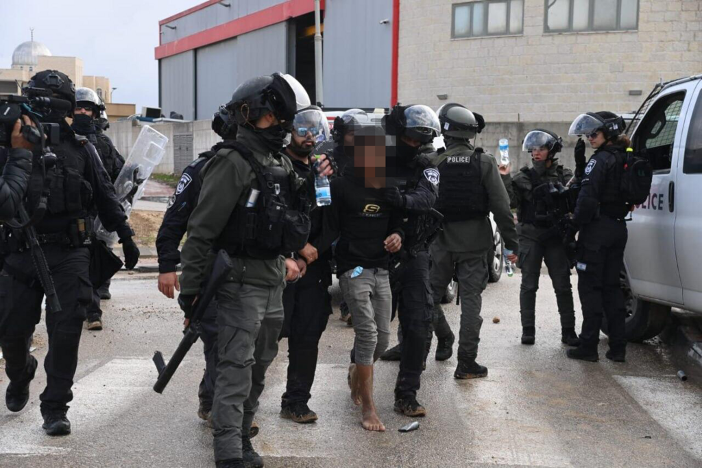 Arrests in Tarabin during Ben-Gvir's visit (Photo: Herzl Yosef) עימות בין צעירים בתבארין לבין כוחות המשטרה