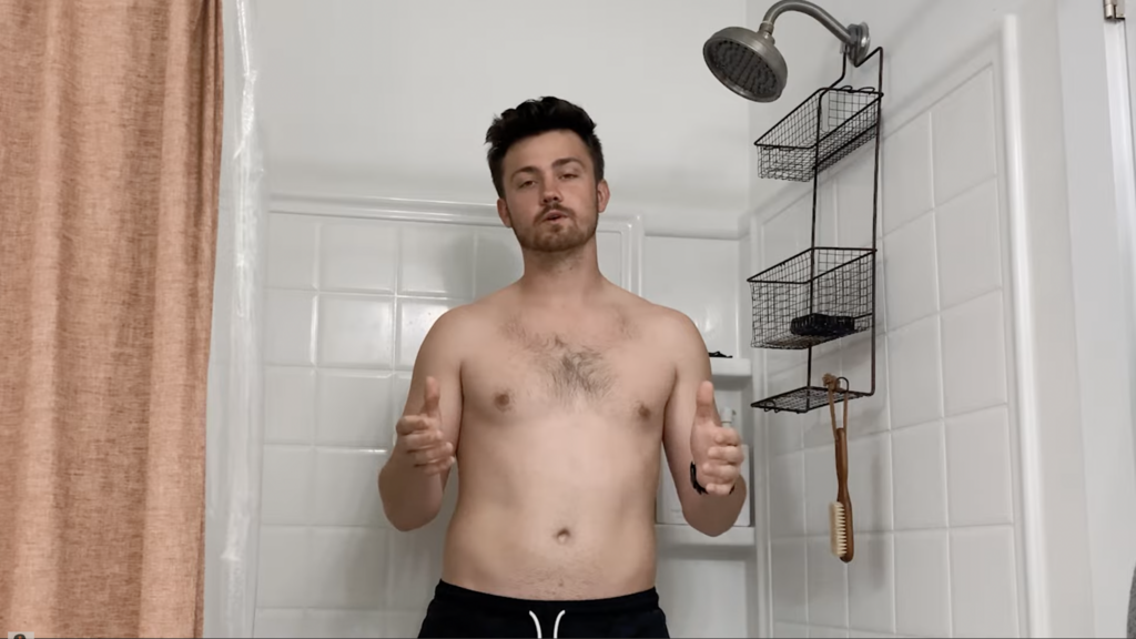 ערך ניסוי מדעי על עצמו. קווינטון הק (צילום מסך מתוך יוטיוב) קווינטון הק