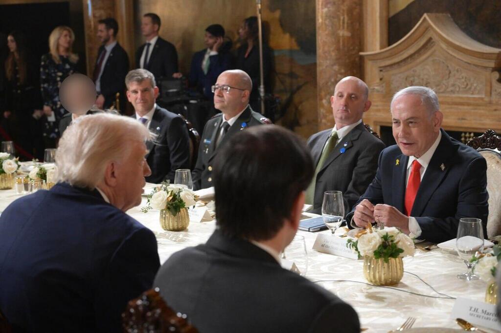 רה"מ בנימין נתניהו ונשיא ארה"ב דונלד טראמפ בפגישתם במאר-א-לאגו