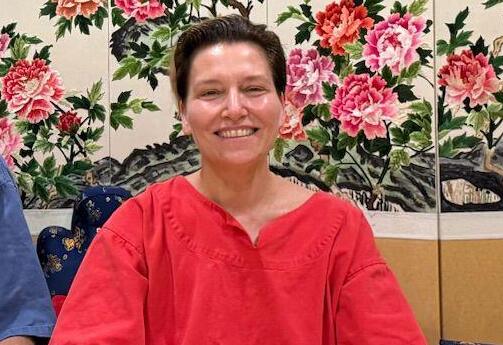 ד"ר נעמי שרון (מימין)