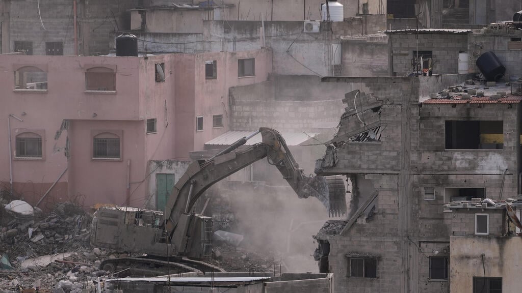 Photo: Majdi Mohammed/AP נור א-שמס