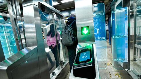 ברכבת התחתית בניו יורק הציבו מכשולים בשווי 1.1 מיליארד דולר - המתפלחים פיצחו אותם בקלות