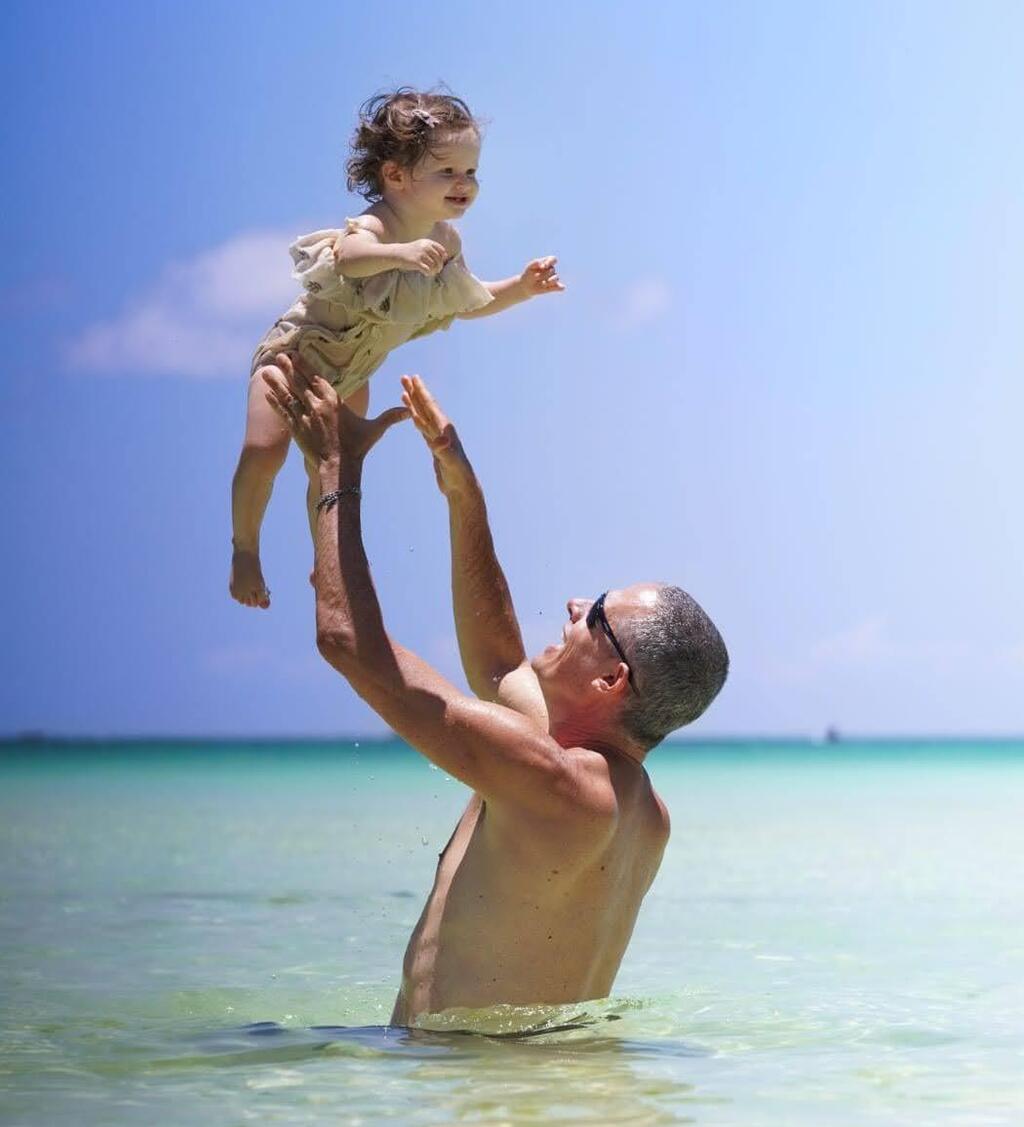 אושר הוא לא תכונת אופי. אריק רוזנטל (צילום: אלבום ביתי) אריק רוזנטל