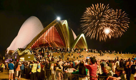 סידני מוארת