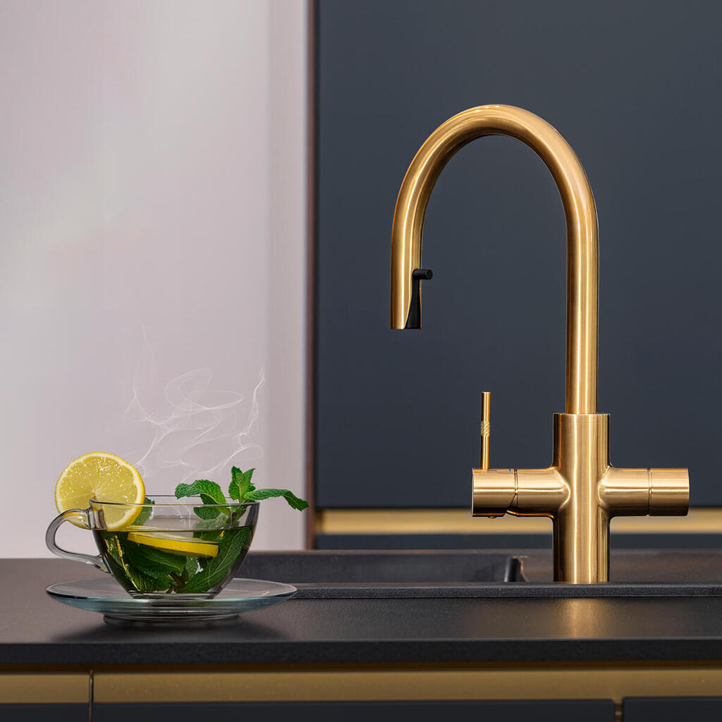 מערכת מים תת כיורית 