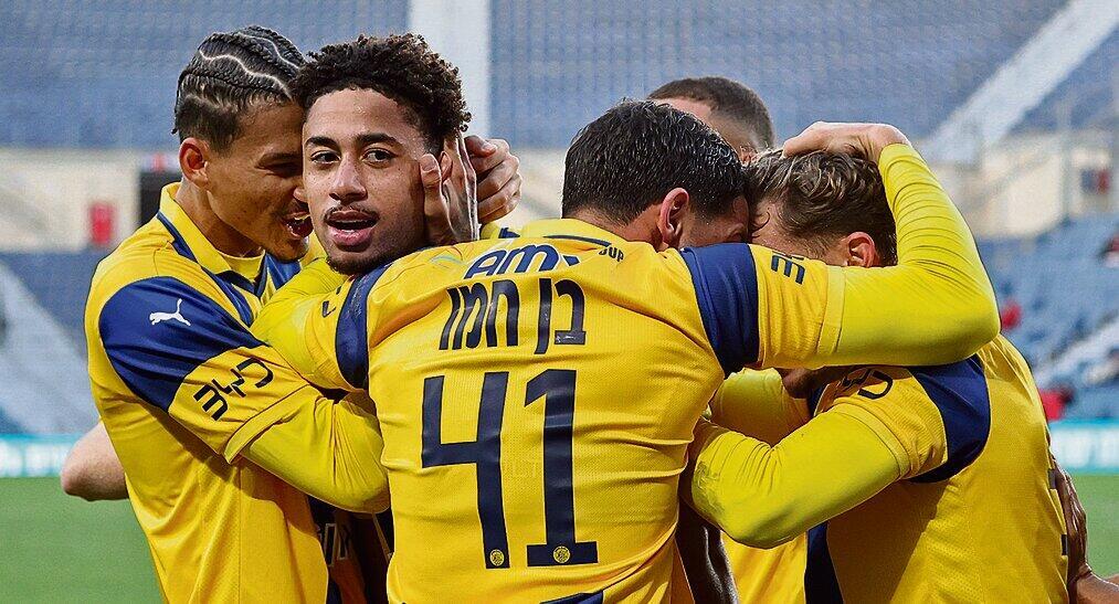 בן־חמו ואסאנטה מנצחים את ירושלים (אלכס קולומויסקי) בן־חמו ואסאנטה מנצחים את ירושלים