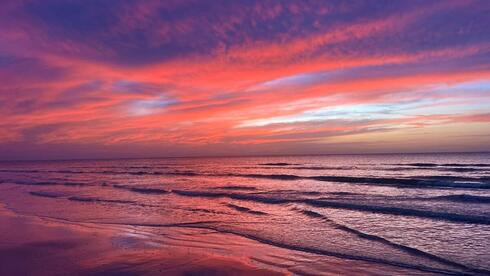 Red skies over Israel spark online buzz 