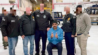 הנשיא המודח מדורו בבית מעצר בארה"ב