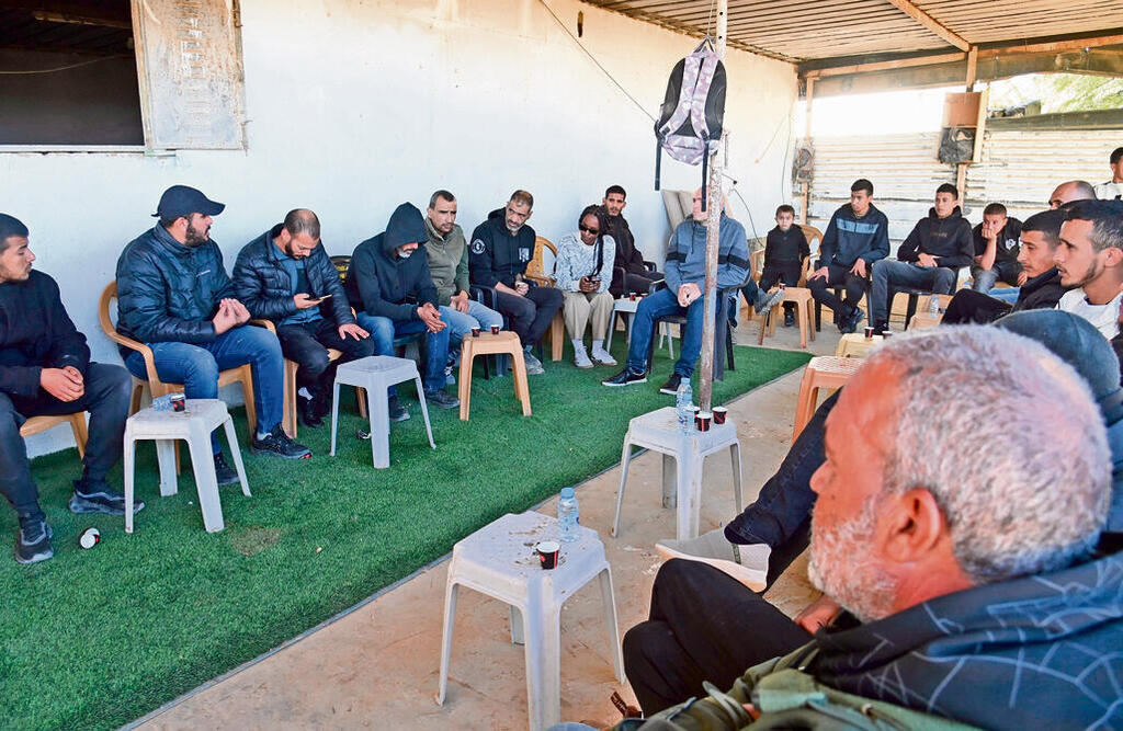 “המשטרה באה לחסל”. משפחתו של ההרוג (הרצל יוסף) “המשטרה באה לחסל”. משפחתו של ההרוג