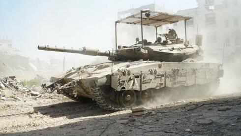 Hesder yeshivas back down from IDF Armored Corps boycott over female tank crews