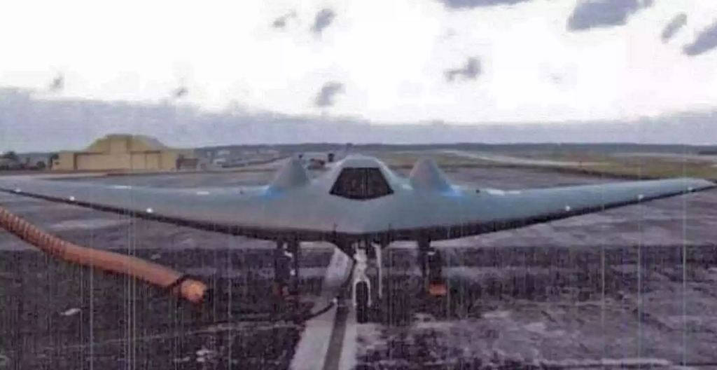 The only official image of a stealth RQ-170 Sentinel drone מל"ט RQ-170 סנטינל