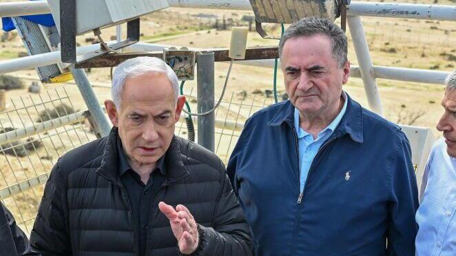 Prime Minister Benjamin Netanyahu and Defense Minister Israel Katz (Photo: Koby Gideon/GPO) ראש הממשלה נתניהו בסיור בנגב המערבי