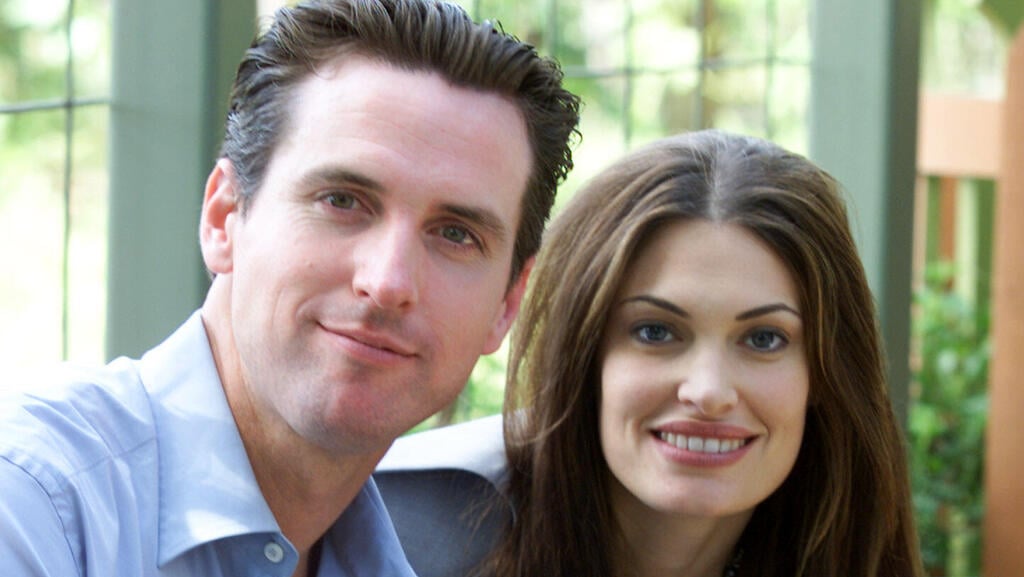 Guilfoyle with her former husband, California Gov. Gavin Newsom (Photo: Eric Risberg\AP) גילפויל עם בעלה לשעבר, מושל קליפורניה גאווין ניוסום
