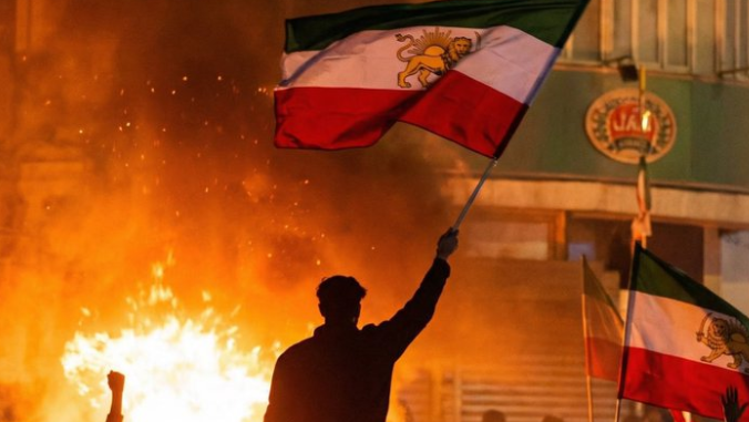 Iranian protesters determined to battle regime