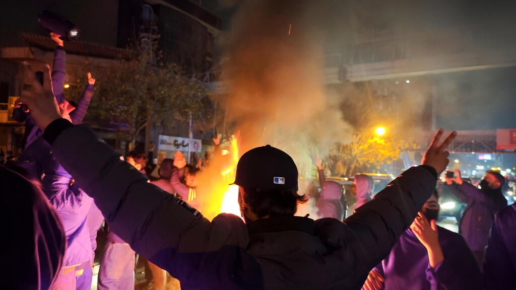 Protests in Tehran, a week ago (Photo: Anonymous/Getty Images) מחאה מחאות הפגנה הפגנות איראן טהרן 8 בינואר