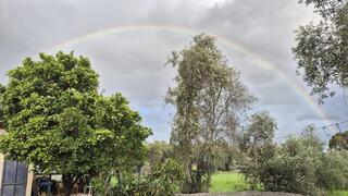 קשת בענן במושב חגור 