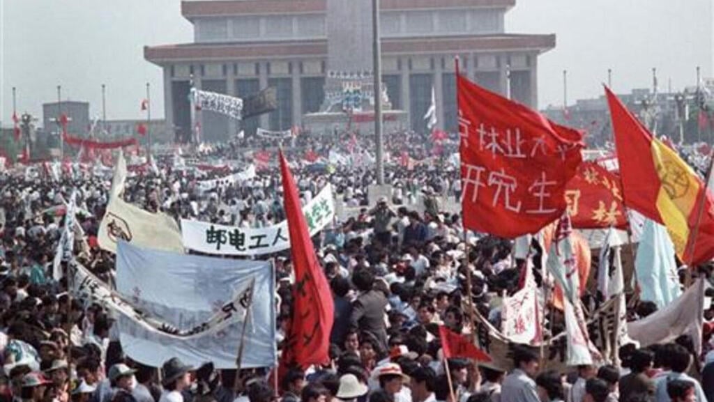 The Tiananmen Square protests in China, 1989 (Photo: Reuters) מחאת טיאננמן בסין, 1989
