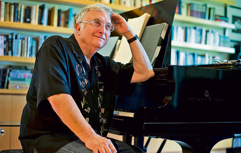 שלומי שבן הקליט לו גירסה עברית. רנדי ניומן