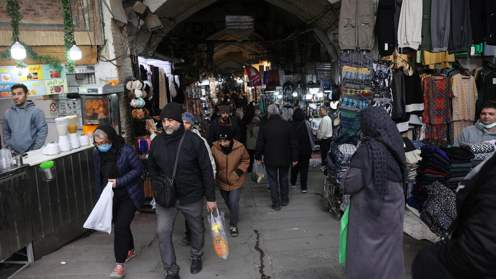 Thursday in Tehran (Photo: Majid Asgaripour/WANA (West Asia News Agency) via Reuters) טהרן איראן