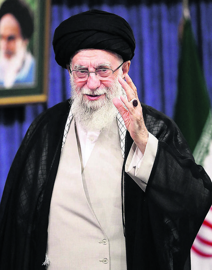 Khamenei, ‘The overthrow of the regime will not be achieved in a single blow’ (Photo: Khamenei.ir/AFP) עלי חמינאי