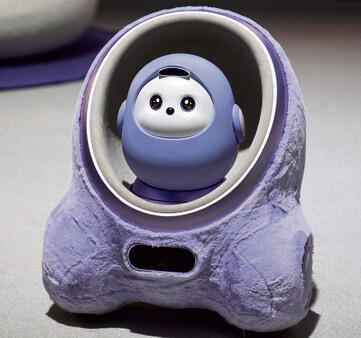 רובוטים לילדים של חברת tcl ׀ צילום: רפאל קאהאן