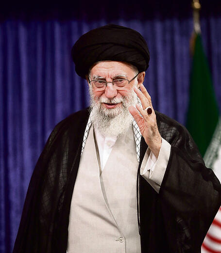 חמינאי. יוזז הצידה? | צילום: אי-אף-פי