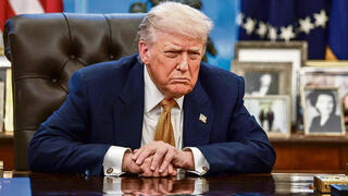 הנשיא דונלד טראמפ. מנסה להשתלט מחדש על מוקדי הכוח הכלכליים דרך הפלת משטרים עוינים | צילום: רויטרס, Evelyn Hockstein