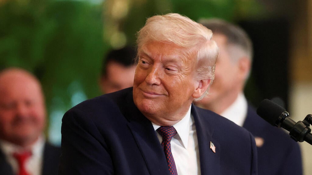 U.S. President Donald Trump (Photo: Kylie Cooper/ Reuters) נשיא ארצות הברית דונלד טראמפ באירוע הבית הלבן לכבוד אלופת גביע סטנלי בליגת ה-NHL הוקי קבוצת " פלורידה פנטרס "