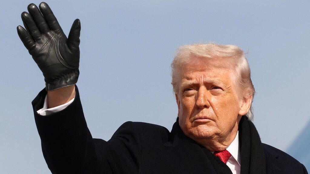 US President Donald Trump (Photo: REUTERS/Kevin Lamarque) נשיא ארצות הברית בדרך לפלורידה