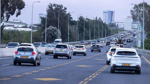 Israel car market dips as EV sales slide