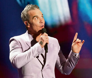 וויליאמס. חזר לבדר את המאזינים