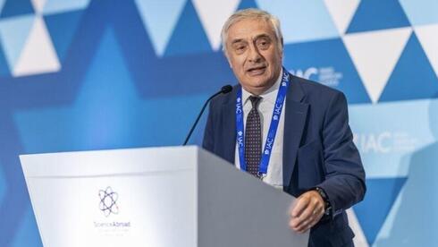 Doctors warn pay gaps fueling Israel exodus