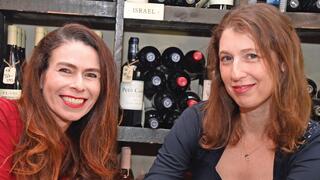 גל ליבר (מימין) וליאת לב רן, סופרות וחברות