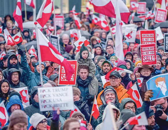 הפגנה בנוק מחוץ לשגרירות ארה"ב