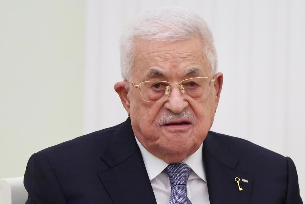 מסר חריף מהאיחוד האירופי. יו"ר הרש"פ אבו מאזן (צילום: Ramil Sitdikov/Pool Photo via AP) ראש הרשות הפלסטינית אבו מאזן ב קרמלין