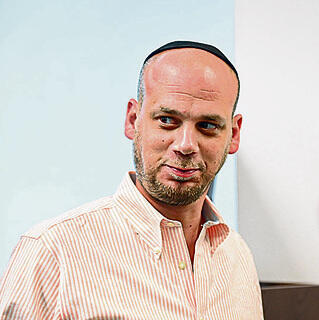 פלדשטיין. פנצ'ר בראיון | צילום: יאיר שגיא (יאיר שגיא) פלדשטיין. פנצ'ר בראיון | צילום: יאיר שגיא