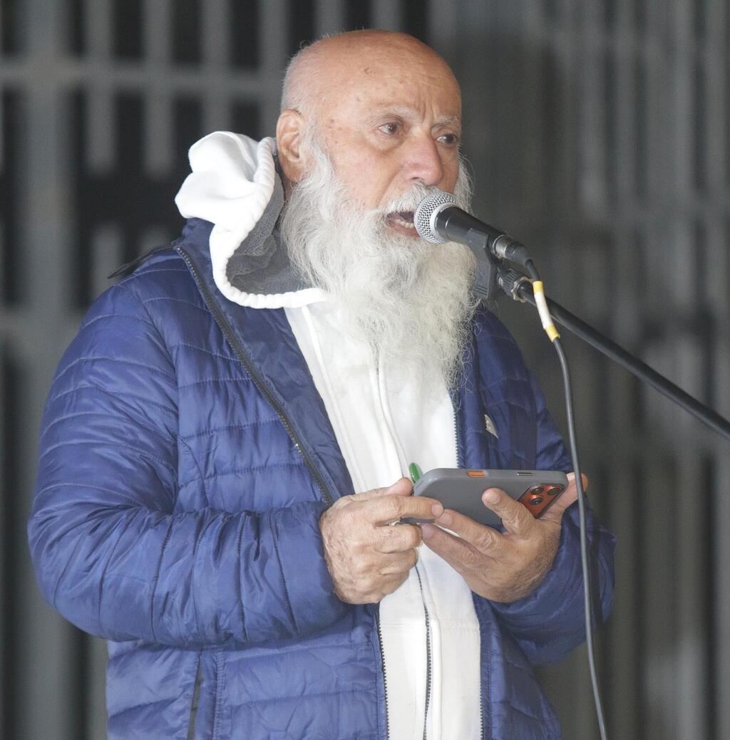 דני מירו, אביו של שורד השבי עמרי: "לא מקובל מעבר לשלב ב' ללא חזרתו של רן" (צילום: מאיר אבן חיים) עצרת מיתר בקריאה להשבתו של רן גואילי ז"ל