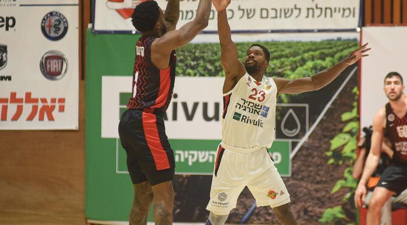 קאדין קרינגטון (ניסן עייש) קאדין קרינגטון
