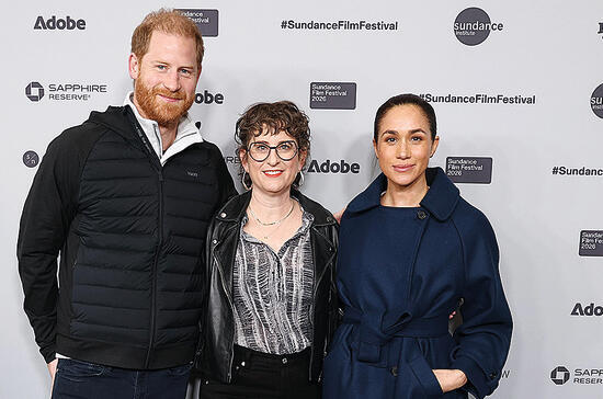 מרקל (מימין), נחמיאס והנסיך. "גאים בסרט" (Cindy Ord, Getty Images) מרקל (מימין), נחמיאס והנסיך. "גאים בסרט"
