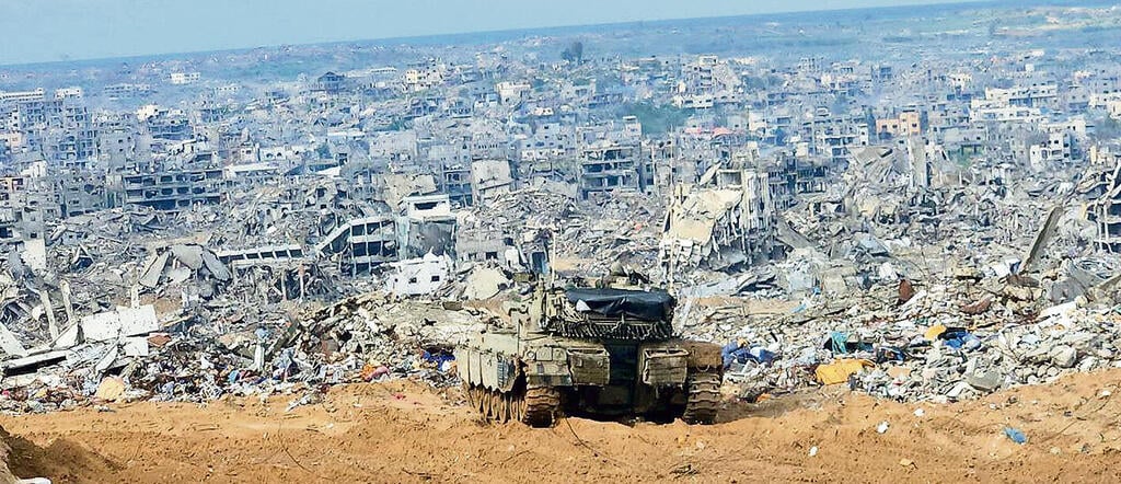 התרחיש הריאלי ביותר: חמאס יסרב להתפרק מנשקו. ג’באליה החרבה, שבוע שעבר (צילום: דובר צה"ל) התרחיש הריאלי ביותר: חמאס יסרב להתפרק מנשקו. ג’באליה החרבה, שבוע שעבר