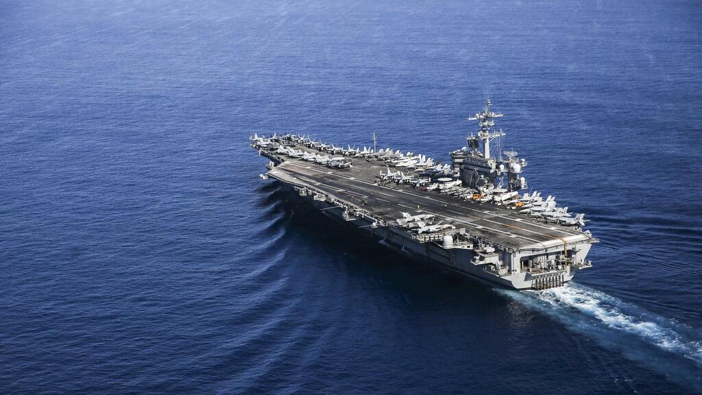Photo: US Navy נושאת מטוסים של ארה"ב אברהם לינקולן ארכיון 2022 ב ים סין הדרומי