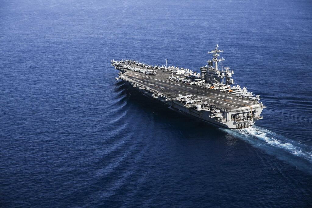 Photo: US Navy נושאת מטוסים של ארה"ב אברהם לינקולן ארכיון 2022 ב ים סין הדרומי