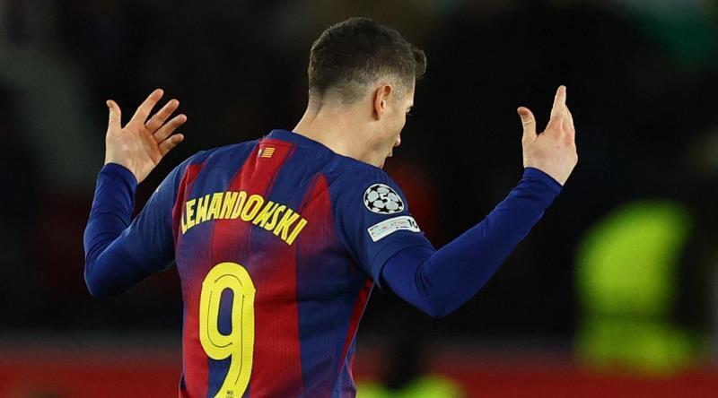 רוברט לבנדובסקי חוגג (רויטרס) רוברט לבנדובסקי חוגג