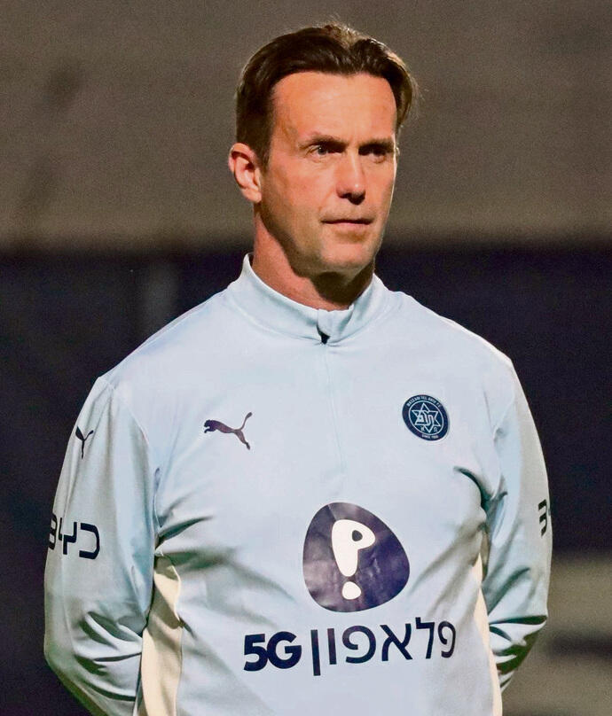 החוזה הוא עד סיום  העונה. רוני דיילה