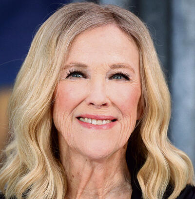 או'הרה ב־.2024 אישה מצחיקה עד דמעות (Mina Kim, REUTERS) או'הרה ב־.2024 אישה מצחיקה עד דמעות