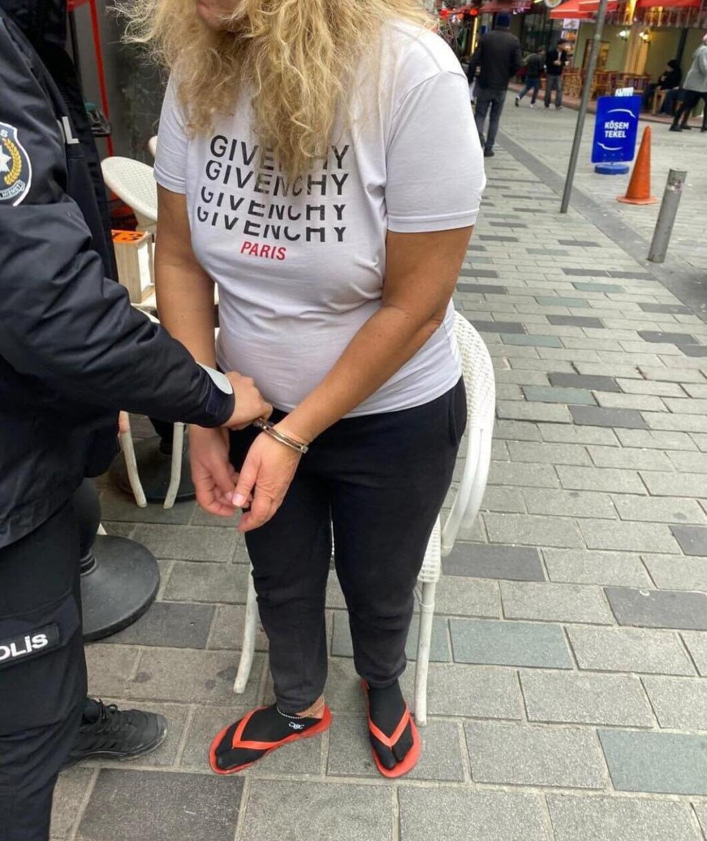 Israeli citizen arrested in Istanbul ישראלית נעצרה באיסטנבול בטענה שהעליבה את דגל טורקיה, את הנשיא ארדואן ואת מדינת פלטסין